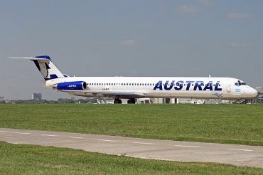 LV-AYD (cn 53015) McDonnell Douglas MD-83