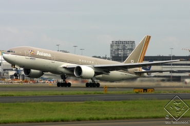 HL7732 (cn 29174) Boeing 777-28EER