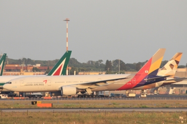 HL7739 (29175) 2005 Boeing 777-28E ER