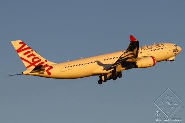 VH-XFH (1452) 2013 Airbus A330-243