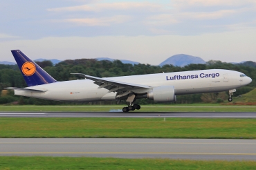 D-ALFB · Boeing 777-FBT · (SVG / ENZV)