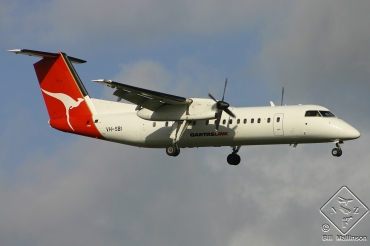 VH-SBI (605) 2004 Bombardier Dash 8-Q315