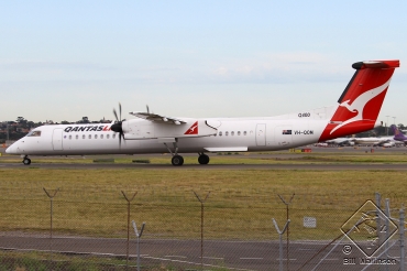 VH-QOM · Bombardier Dash 8-Q402 · (SYD / YSSY)