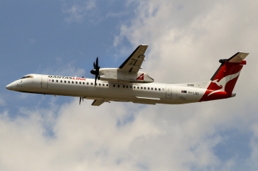 VH-LQD · Bombardier Dash 8-Q402 · (SYD / YSSY)