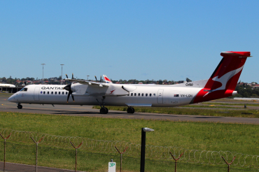 VH-LQH (4431) 2012 Bombardier Dash 8-Q402