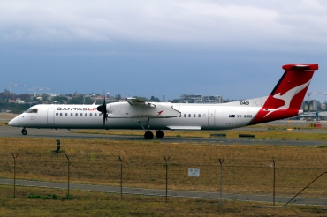 VH-QOM · Bombardier Dash 8-Q402 · (SYD / YSSY)