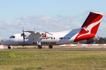 VH-TQG (430) Bombardier Dash 8 201