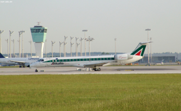 I-EXMB (145330) 2000 Embraer ERJ-145LR
