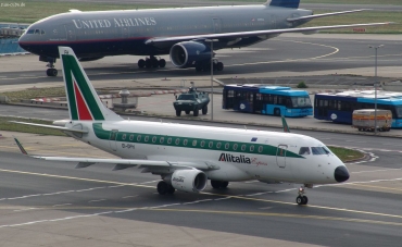 EI-DFH (cn 17000009) Embraer 170-100LR