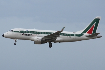 EI-DFI (cn 17000010) Embraer 170-100LR