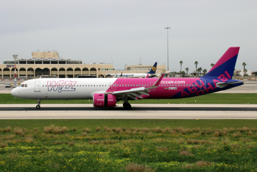 HA-LGE · Airbus A321-271NX · (MLA / LMML)