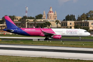 HA-LXD (7032) 2016 Airbus A321-231