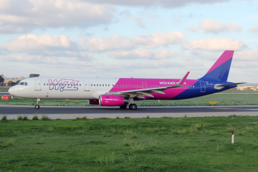 HA-LXJ (7316) 2016 Airbus A321-231(WL)