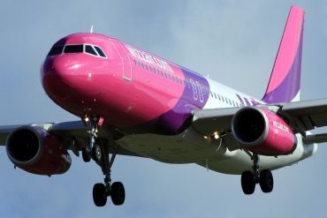 HA-LPT · Airbus A320-232 · (SVG / ENZV)