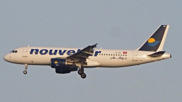 TS-INA (1121) 1999 Airbus A320-214
