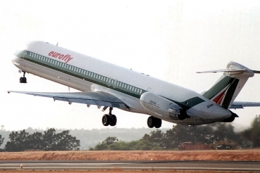 EI-CMZ (49390) McDonnell Douglas MD-83
