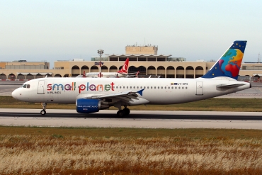 LY-SPH (883) 1998 Airbus A320-214