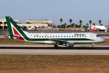 EI-RDB (17000331) 2011 Embraer 170-200LR