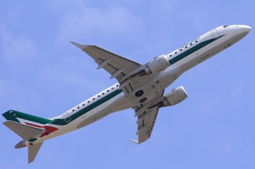 EI-RNE (cn 19000520) Embraer 190-100STD