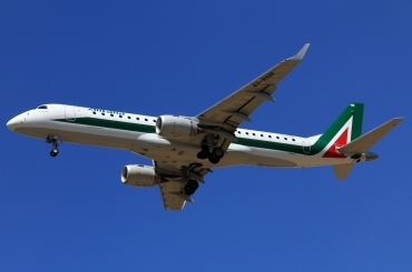EI-RNB (19000479) 2011 Embraer 190-100LR