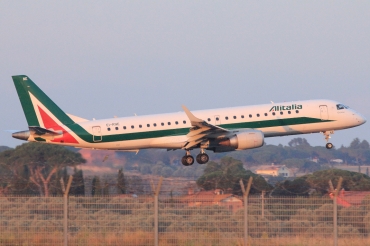 EI-RNE (cn 19000520) Embraer 190-100STD