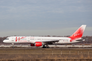 RA-73008 (25436) 1992 Boeing 757-230