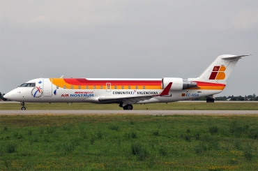 EC-HSH (7466) 2000 Bombardier CRJ200ER