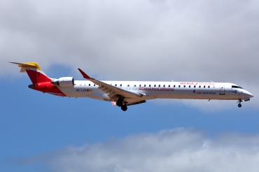 EC-LJX (cn 19008) Bombardier CRJ-1000