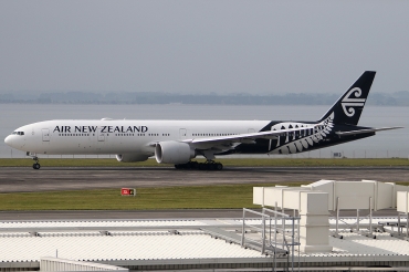 ZK-OKS (cn 44547) Boeing 777-319