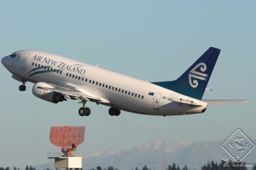 ZK-NGI (cn 25608) Boeing 737-319