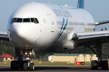 ZK-OKA (cn 29404) Boeing 777-219ER