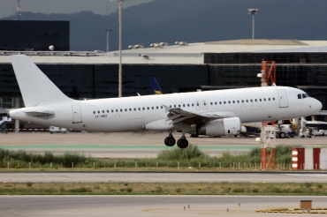 LY-VEO (558) 1995 Airbus A320-233