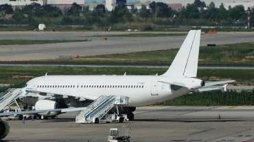 LY-VEJ (cn 2275) Airbus A320-232