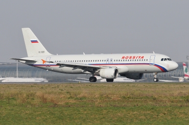 VQ-BDR · Airbus A320-214 · (CDG / LFPG)