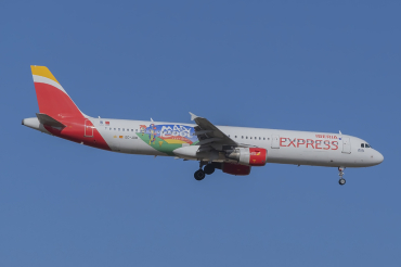 EC-JDM (2357) 2004 Airbus A321-213