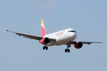 EC-MCB (1125) 1999 Airbus A320-214