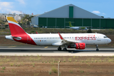 EC-LUS (5501) 2013 Airbus A320-216(WL)