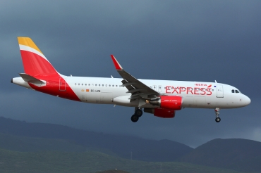 EC-LVQ (5590) 2013 Airbus A320-216(WL)