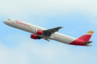EC-JDM (2357) 2004 Airbus A321-213