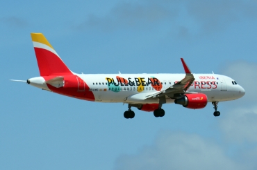 EC-LYE (5729) 2013 Airbus A320-216(WL)