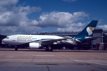 CS-TEI (495) 1989 Airbus A310-304