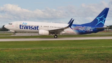 C-GTQB · Boeing 737-8Q8(WL) · (YUL / CYUL)