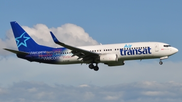 C-FYQN (29933) 2001 Boeing 737-8AS(WL)