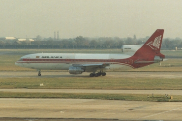 4R-ULC (cn 193P-1053) Lockheed L-1011-100