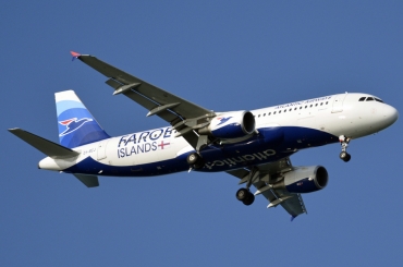 OY-RCJ (7465) 2016 Airbus A320-214