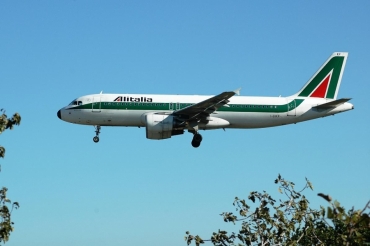 I-BIKF · Airbus A320-214 · (LIS / LPPT)
