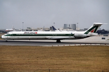 I-DATQ (cn 53233) McDonnell Douglas MD-82