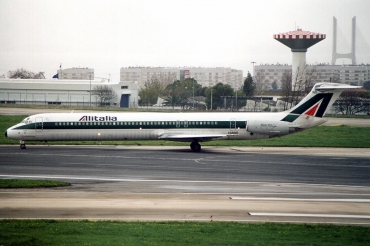I-DAWD · McDonnell Douglas MD-82 · (LIS / LPPT)