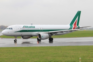 EI-DTC, (cn 3831), Airbus A320-216