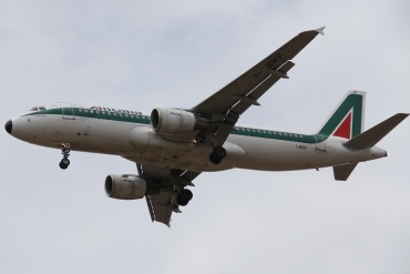 I-BIKF · Airbus A320-214 · (FCO / LIRF)